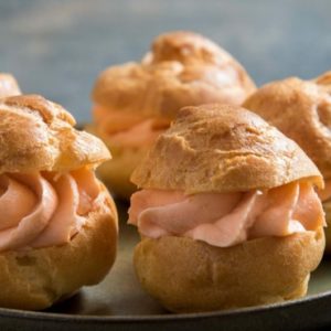 Профитроли с крабовым муссом